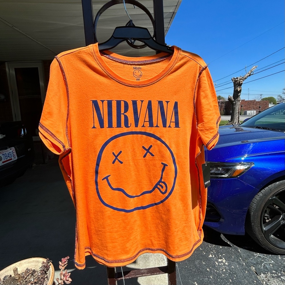 💕NWT..Womens TORRID NIRVANA TEE SHIRT ORANGE Sz 10 Kurt Cobain/Grohl 17605262